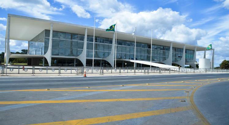 Por temer um novo tensionamento entre o Executivo e o Judiciário, Palácio do Planalto não deverá se envolver na prisão de deputado bolsonarista