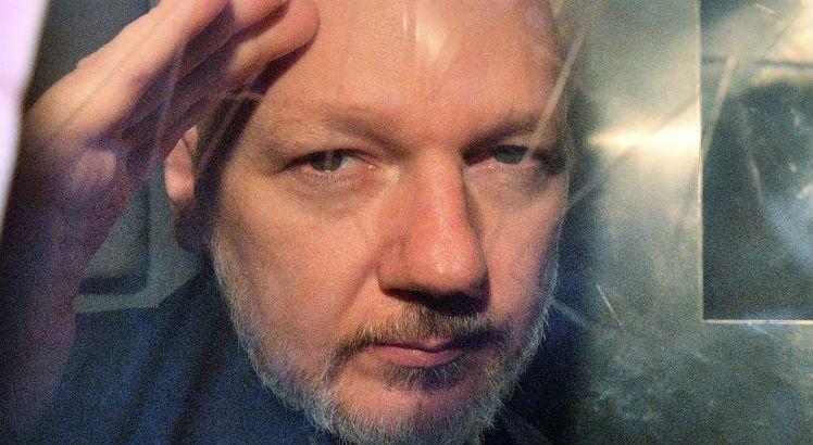 Assange apresenta sintomas de tortura psicológica, diz relator da ONU