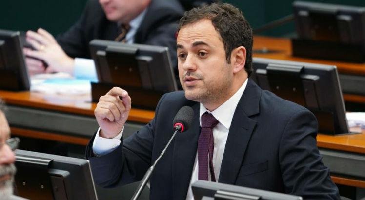 O deputado federal Glauber Braga (PSOL-RJ) defende que o partido adote postura independente na Câmara para enfrentar as "chantagens do Centrão"