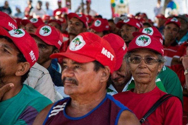 Acampamento permanente no local, organizado pelo MST, já reúne 1,2 mil pessoas