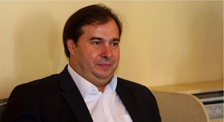 Supremo manda Maia se manifestar sobre impeachment de Bolsonaro