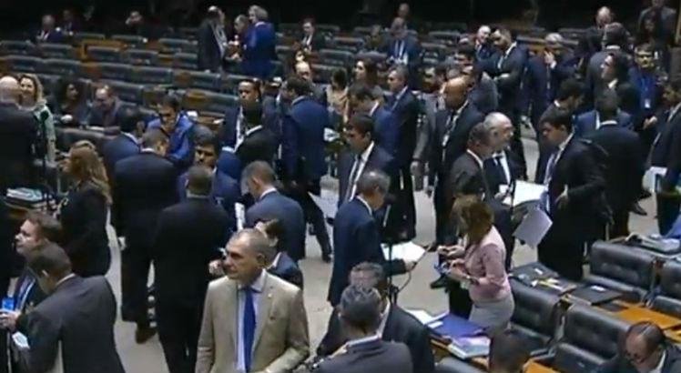 Congresso inicia sessão para analisar vetos presidenciais a crédito extra