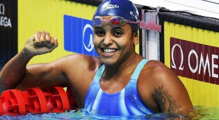 Etiene Medeiros &eacute; a primeira brasileira a conquistar uma medalha de ouro em um Mundial de Nata&ccedil;&atilde;o