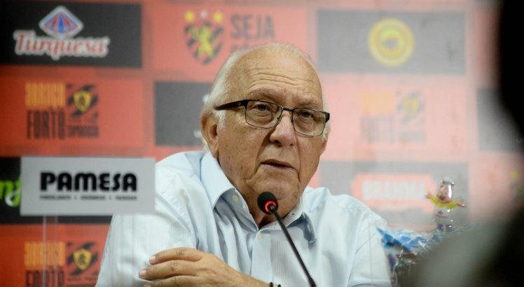 Trio de Ferro: Milton Bivar elege os três melhores jogadores da história de Sport, Náutico e Santa Cruz