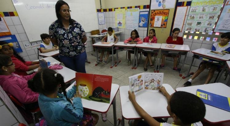 Aulas da rede municipal do Recife têm início nesta terça-feira (4)