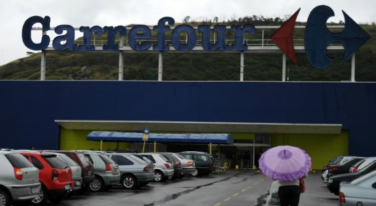 Carrefour Brasil confirmou, nesta quarta-feira (13), o in&iacute;cio de negocia&ccedil;&atilde;o