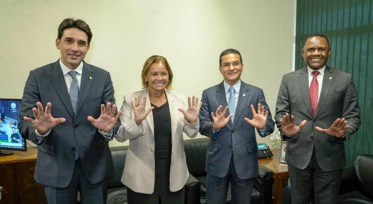 Prefeita de Camaragibe, Nadegi Queiroz se filia ao Republicanos 