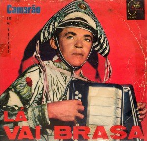 Mestre Camarão, na capa do seu primeiro LP, pela Mocambo