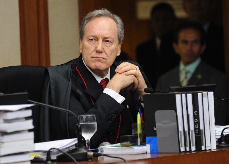 Lewandowski rejeita recurso de Dilma para incluir áudios de Machado no processo