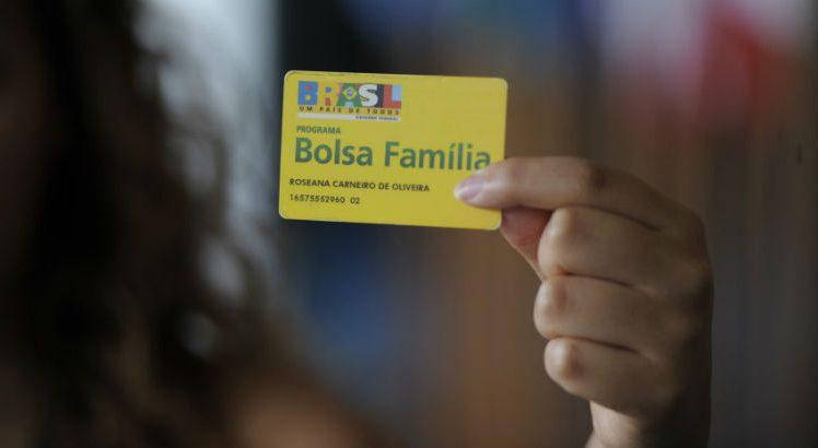 Governo vai excluir beneficiários em situação irregular no Bolsa Família