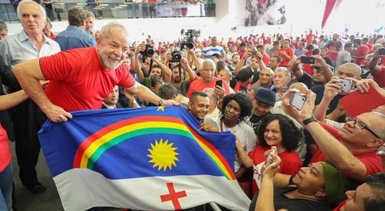 Lula cumpre agenda de dois em Pernambuco 