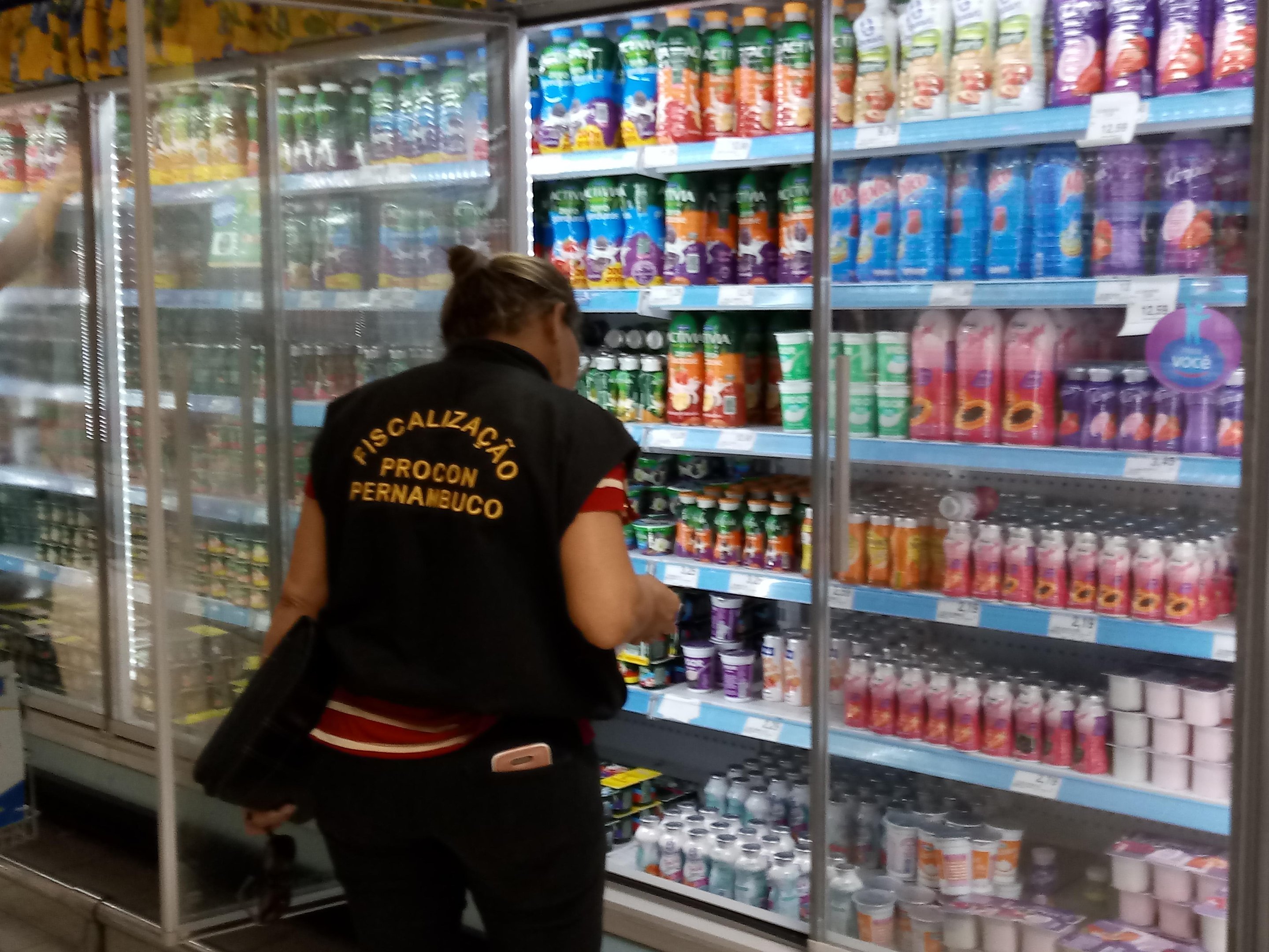 Procon diz que há produtos nos supermercados