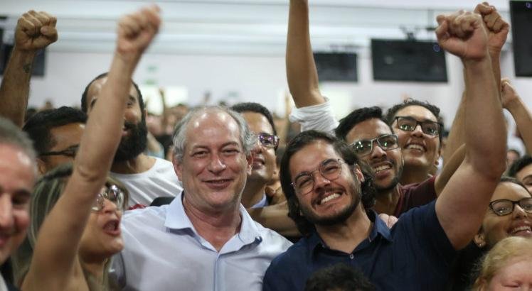 Tulio Gadelha associa BBB com a politica nacional