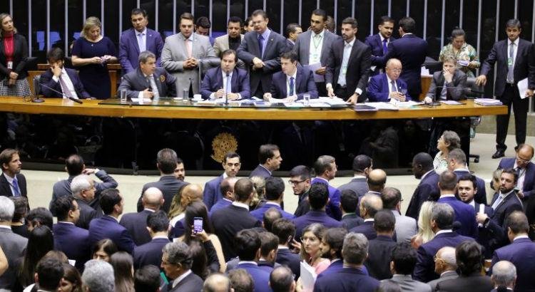 Câmara aprova MP que altera regras de saque no FGTS