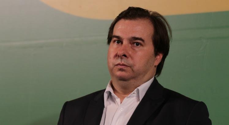 Maia autoriza comissão externa para fiscalizar escolas e hospitais públicos de Pernambuco