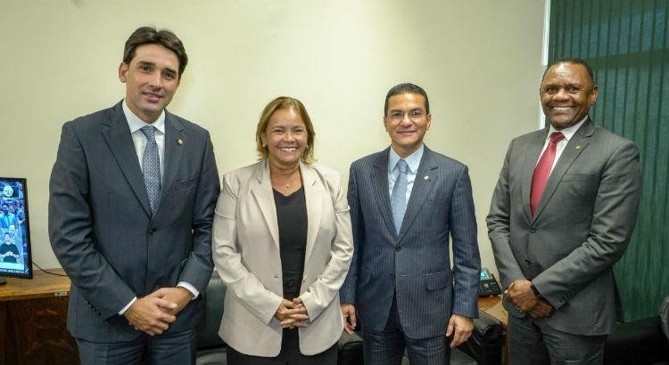 Prefeita de Camaragibe, Nadegi Queiroz se filia ao Republicanos