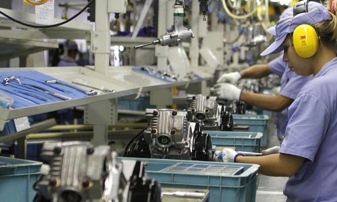 Produ&ccedil;&atilde;o industrial brasileira cresce em outubro