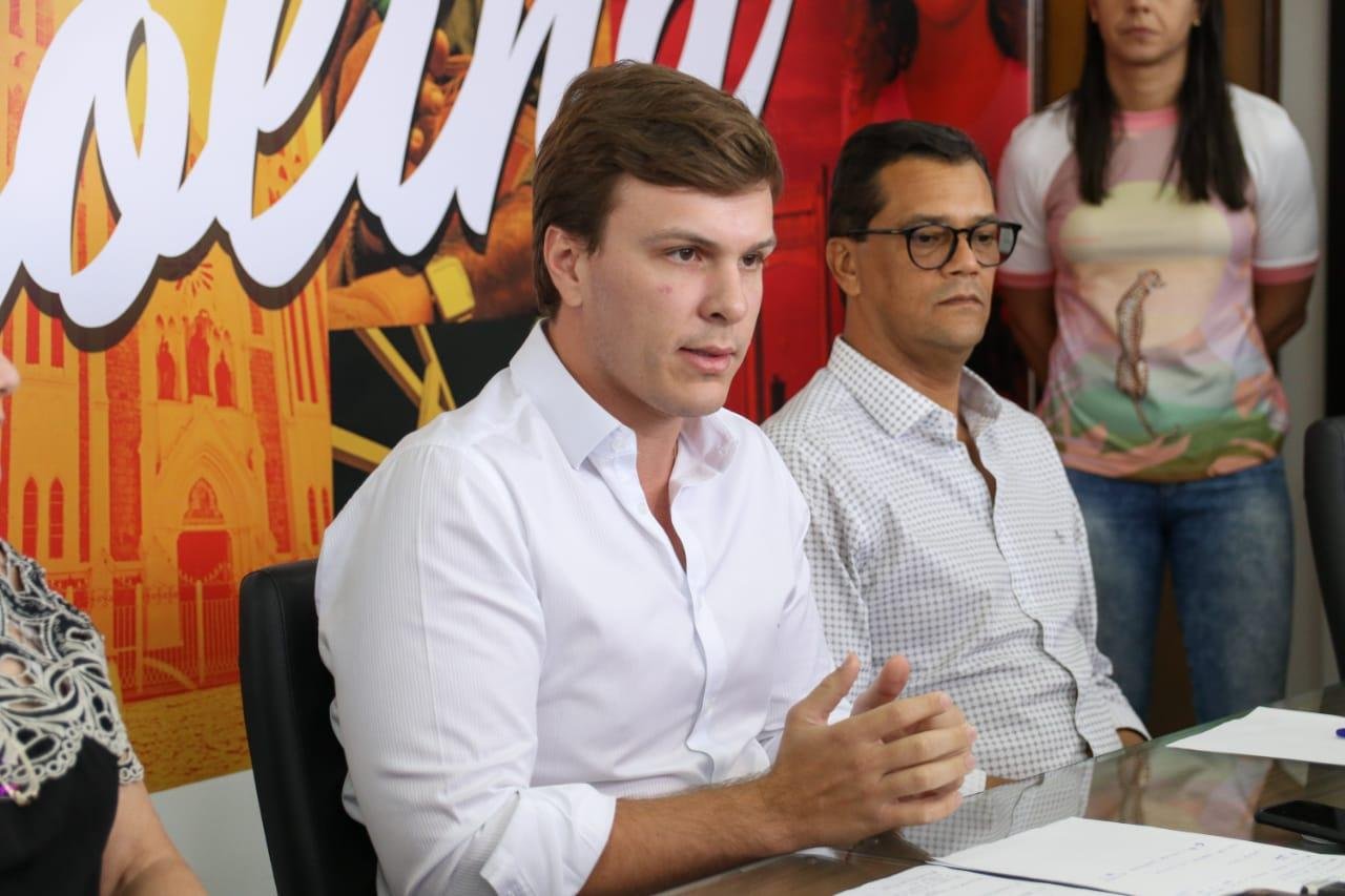 Em Petrolina, Miguel Coelho também proíbe eventos com aglomeração