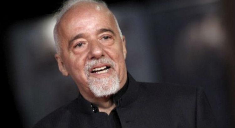 O escritor Paulo Coelho figura entre os 100 maiores pensadores da atualidade