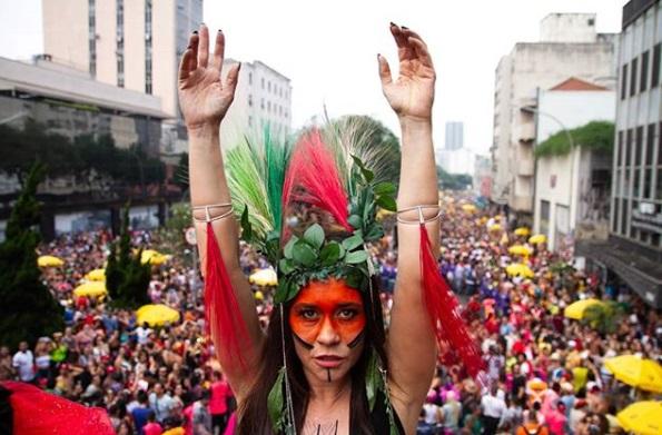 Alessandra Negrini no Carnaval de São Paulo (Foto: Reprodução/Instagram)
