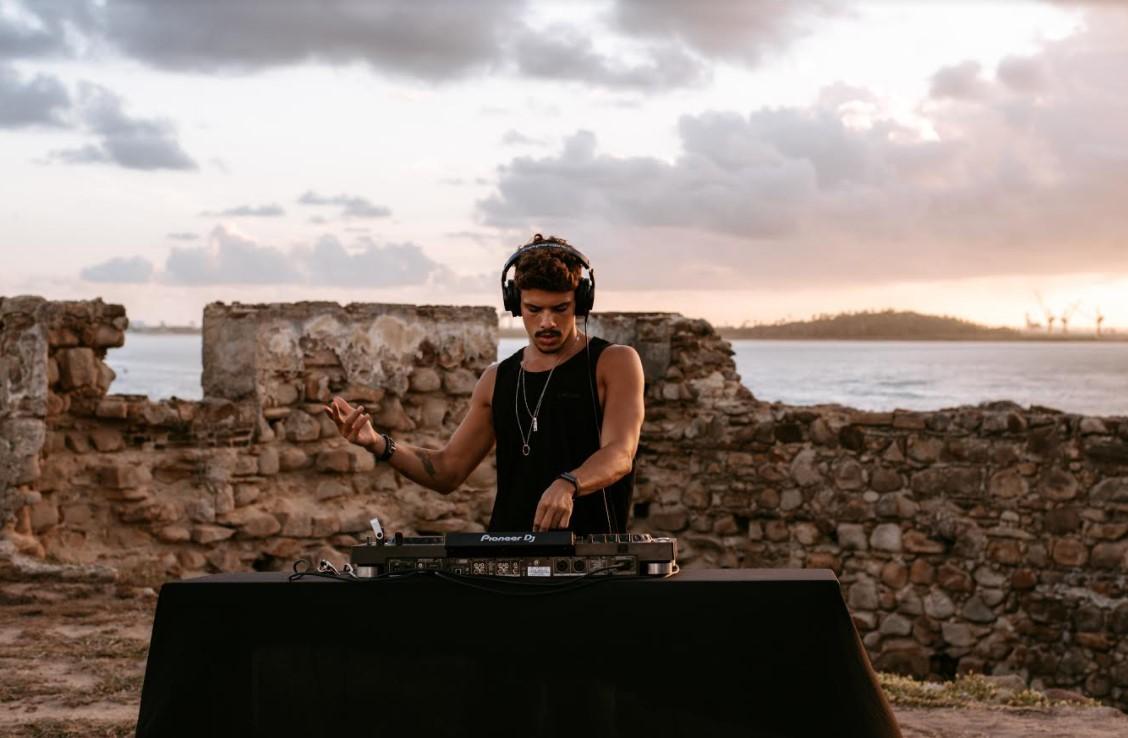DJ Känt grava show solo no Cabo (Foto: Gabriel Siqueira/@Grabrielnafoto)