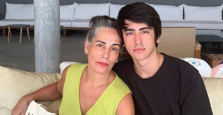 Gloria Pires e seu filho mais novo, Bento (Foto: Reprodução/Instagram)