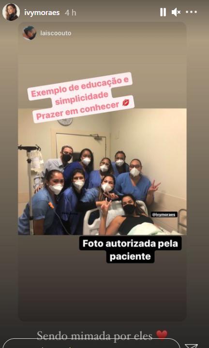 Ivy Moraes posa com a equipe médica - Crédito: Reprodução / Instagram