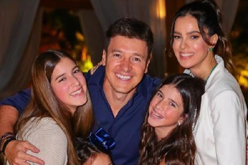 Rodrigo Faro e a família (Imagem: Reprodução/Instagram)
