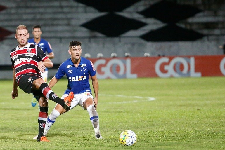 Santa Cruz entende que Bahia aliciou Uillian Correia e estuda medidas no STJD