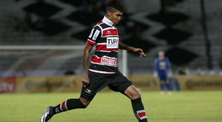 Raniel passou pelo Cruzeiro, São Paulo, além do Santos, depois de que foi negociado pelo Santa Cruz. Foto: Tato Rocha/Acervo JC Imagem