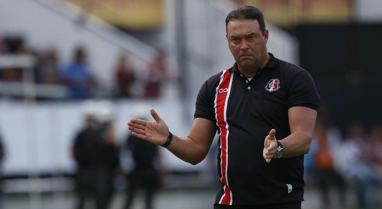 O treinador comandou o Santa Cruz em 2018, durante a S&eacute;rie C do Campeonato Brasileiro 