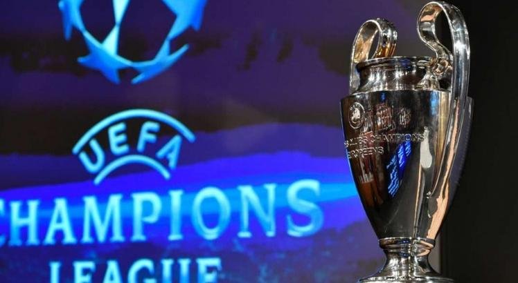 Trof&eacute;u da UEFA Champions League