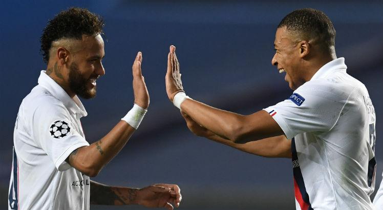 Neymar e Mbapp&eacute; s&atilde;o os principais jogadores do PSG. Neymar o terceiro mais bem pago. Mbapp&eacute; &eacute; o quarto. 