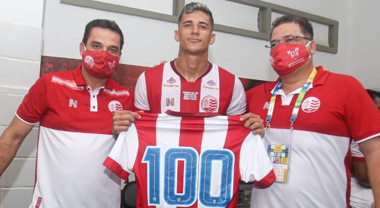 Camutanga já ultrapassou a marca de 100 jogos com a camisa do Náutico. Foto: Tiago Caldas/Náutico