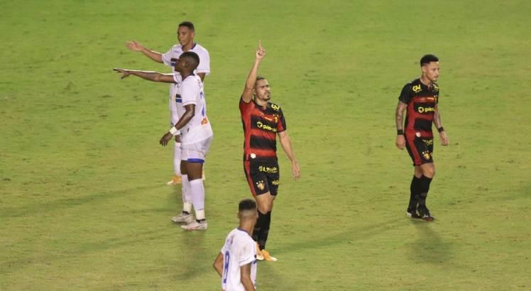 Thiago Lopes marcou um dos gols do Sport no último jogo. Foto: Alexandre Gondim/JC Imagem