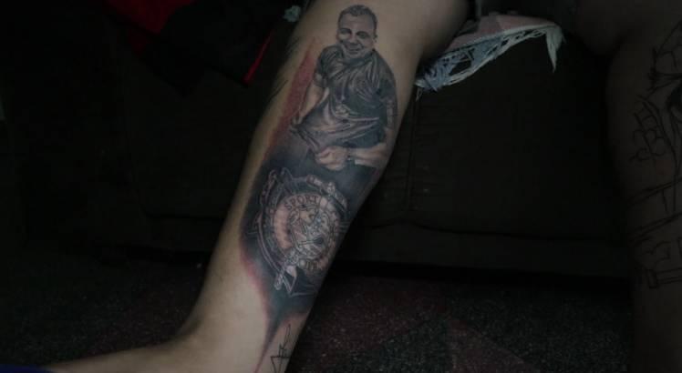 Torcedor fez uma tatuagem para homenagear Jair Ventura