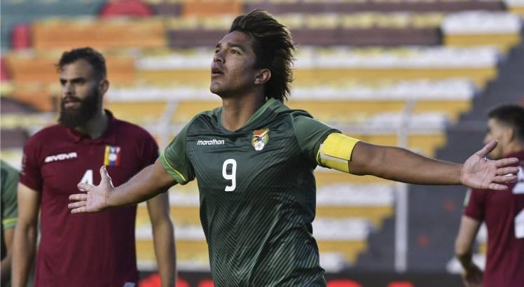 Marcelo Moreno marcou dois gols na vitória da Bolívia. Foto: AFP