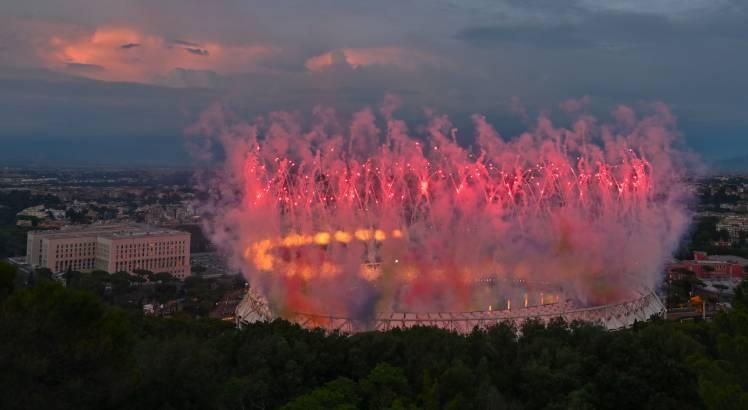 Show de fogos de artifício na abertura da Eurocopa. Foto: AFP