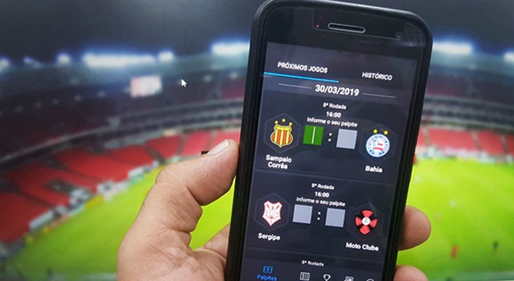 Aplicativo está disponível para Android e iOS. Foto: Arnaldo Carvalho / JC Imagem