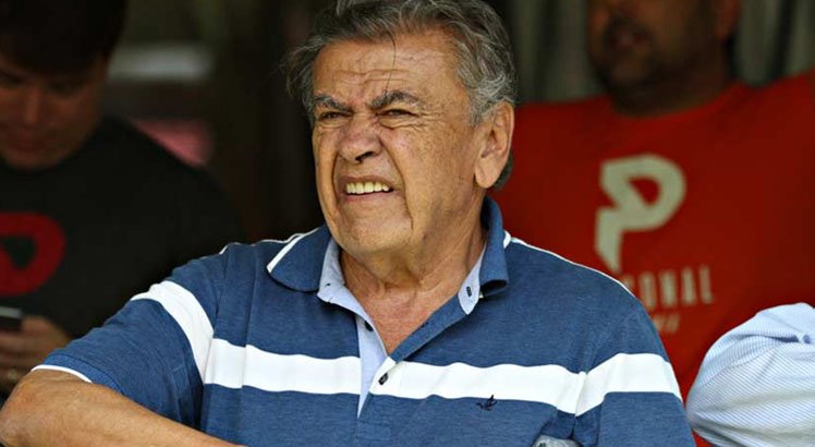 Ex-técnico estava com um tumor na cabeça e não resistiu ao tratamento intensivo. Foto: Guga Matos/Acervo JC Imagem