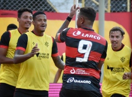 (Foto: Instagram/ EC Vitória)