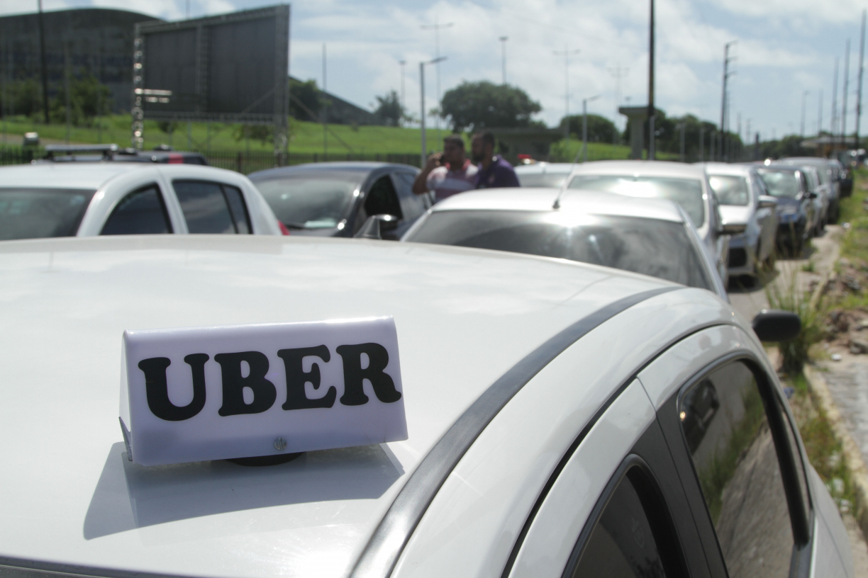 'Uber é pior desgraça que poderia ter surgido':  conheça história do brasileiro que fez da luta contra apps seu estilo de vida