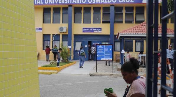 Apesar do coronavírus, sexta (13) foi tranquila no Oswaldo Cruz, hospital referência no tratamento da doença no Recife