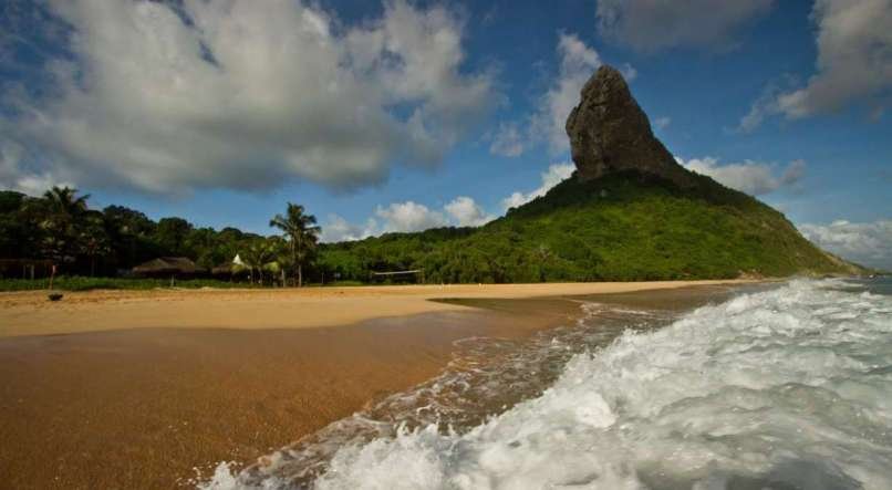 Ilha recebeu navios de turistas durante 21 anos. Viagens foram interrompidas em 2013.