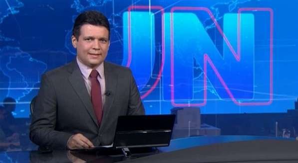 Marcelo Magno, apresentador interino do 'Jornal Nacional', é diagnosticado com coronavírus