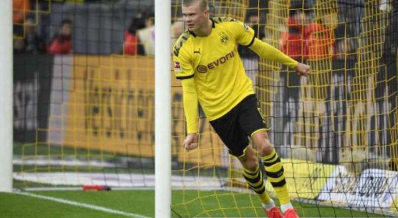 O atacante noruegu&ecirc;s Haaland joga no Borussia Dortmund