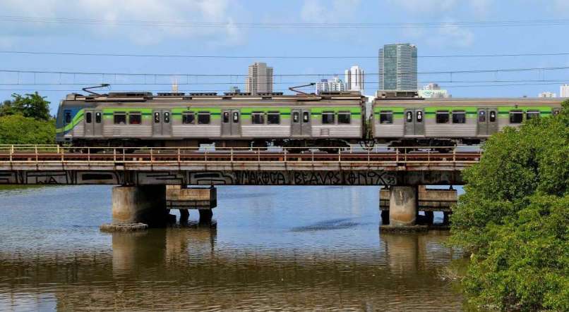 Concessões públicas no transporte público, como a que ameaça o Metrô do Recife e já foi adotada no Metrô de Belo Horizonte, são defendidas no estudo