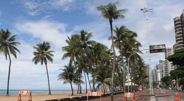 Prefeitura do Recife anuncia abertura de praias, calçadões e parques para prática de exercícios físicos
