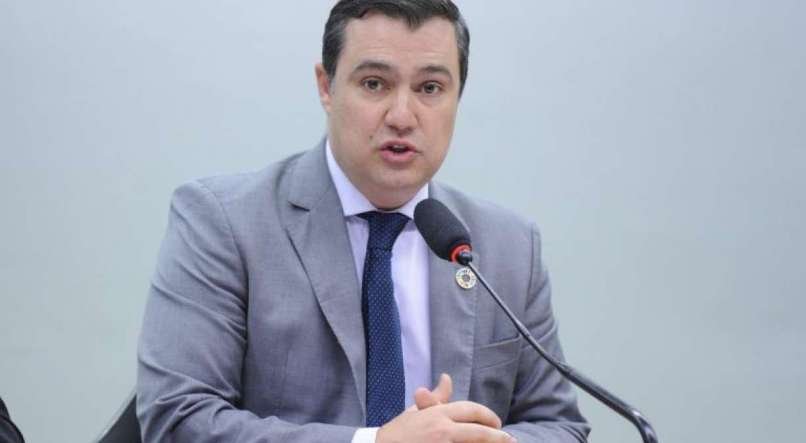 L&Uacute;CIO BERNARDO JR/C&Acirc;MARA DOS DEPUTADOS