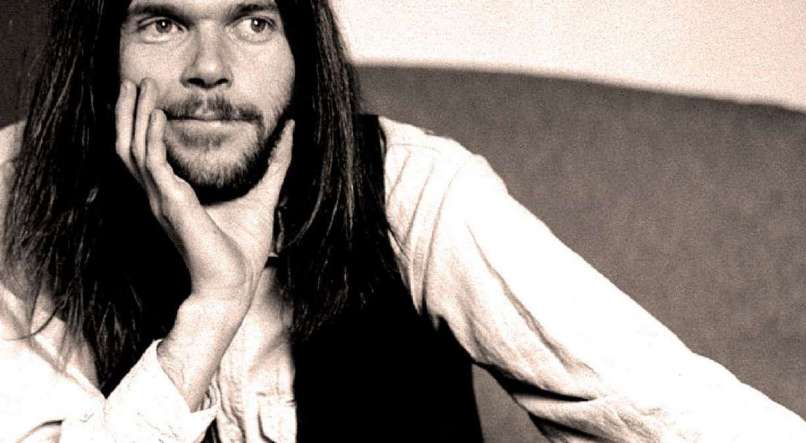 Neil Young, abrindo arquivos
